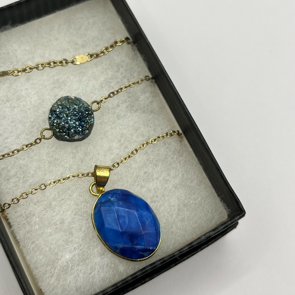 PANACEA Multi-Layered Pendant Necklace - Picture 4 of 11